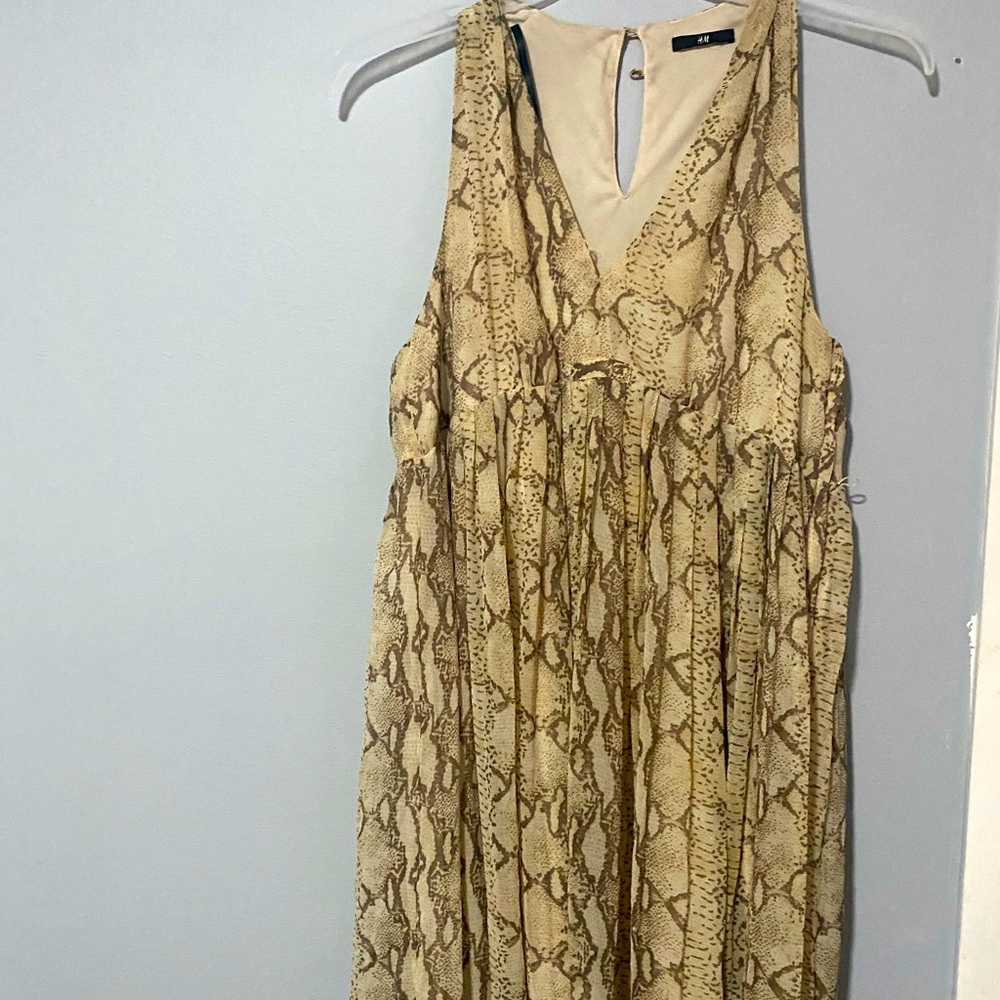 H&M Animal print shift dress